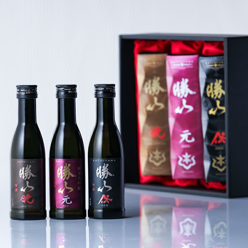 勝山酒造　「暁」「伝」 000000000073-03.jpg?size=m&w=