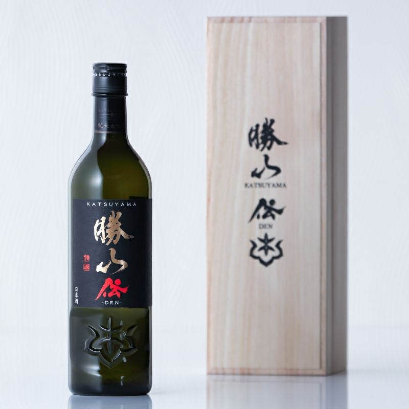 勝山 伝（でん） 720ml | 勝山オンラインショップ