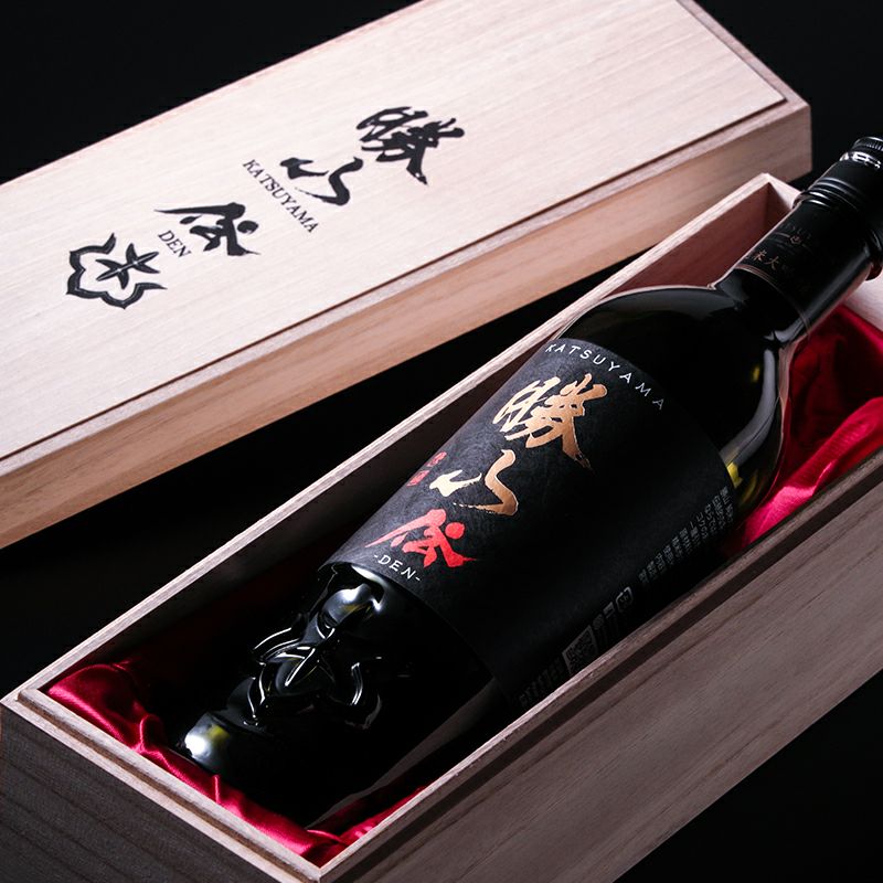 勝山 伝（でん） 720ml | 勝山オンラインショップ